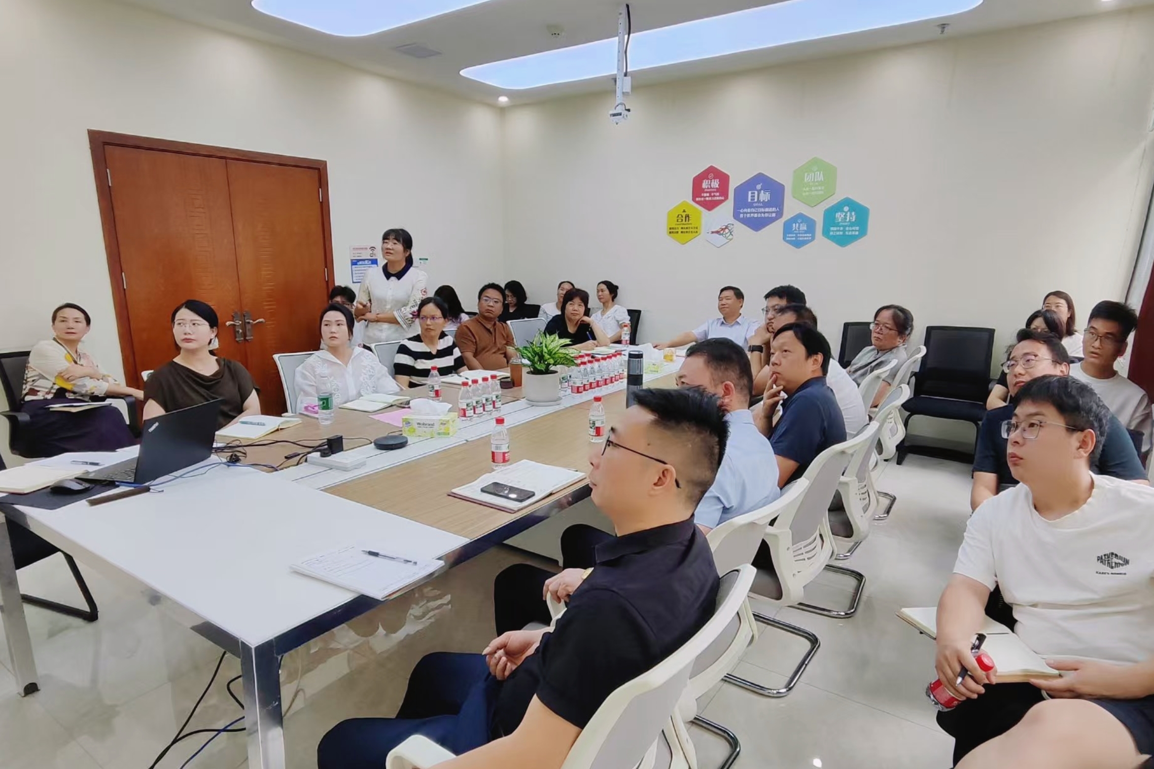 贏戰市場新周期：海源海潤集團以戰略之基與營銷之刃，破局前行！